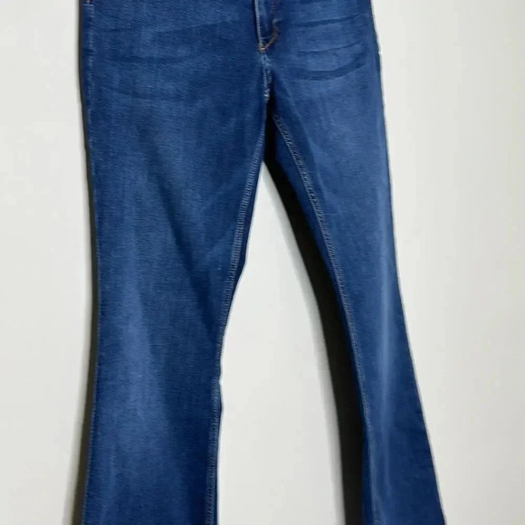 Mini Flare Jeans - Picture 5 of 10